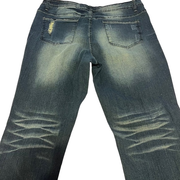 NWOT! Revolt Dark Denim Distressed Straight Leg Jeans, Juniors 15 - Picture 4 of 7
